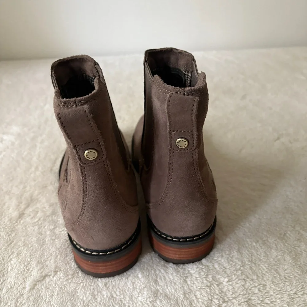 Ariat new without